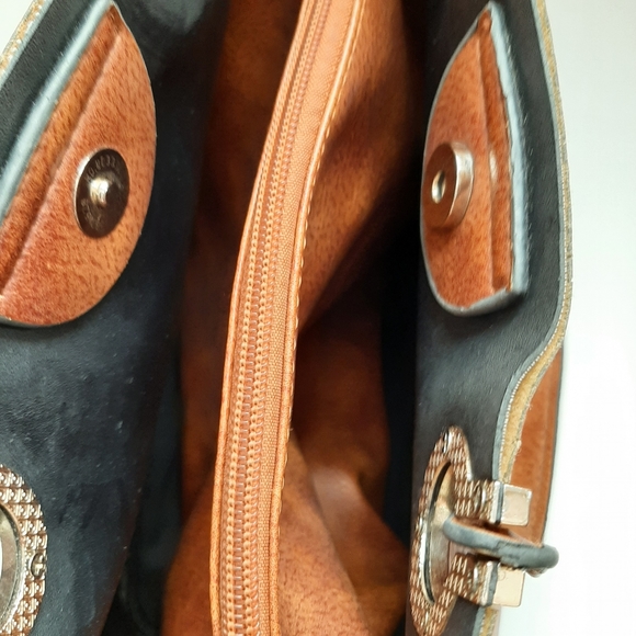 Learher Bag - Picture 6 of 15